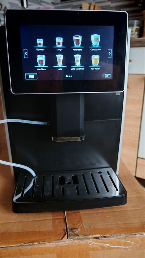 LCD kijelzős automata kávégép konyhapulton
