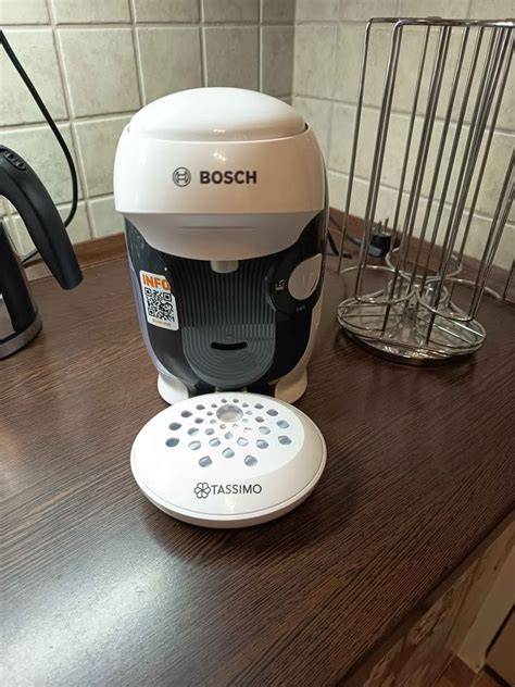 Forgatható Tassimo kapszulatartó kávéfőző mellett