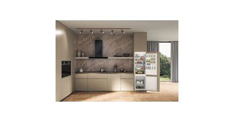 Whirlpool hűtőszekrény modern konyhában