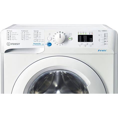 Indesit keskeny elöltöltős mosógép fürdőszobában