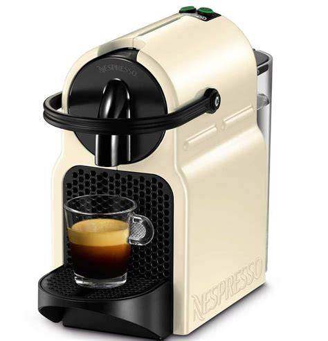 csendes Nespresso kapszulás kávéfőző konyhapulton