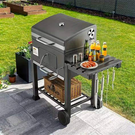 Faszén grill kerti grillpartihoz